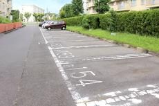 物件外観写真2　(駐車場)