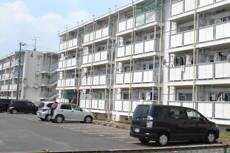 物件外観写真2　(駐車場)