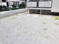 物件外観写真2　(駐車場)