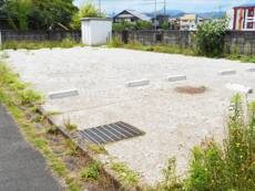 物件外観写真2　(駐車場)