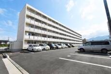 物件外観写真2　(駐車場)