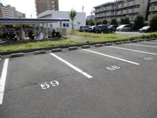 物件外観写真2　(駐車場)