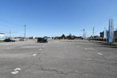 物件外観写真2　(駐車場)