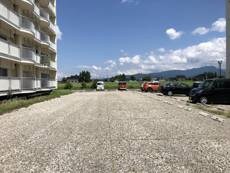 物件外観写真2　(駐車場)