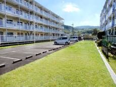 物件外観写真2　(駐車場)