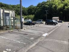 物件外観写真2　(駐車場)