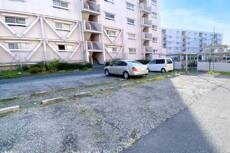 物件外観写真2　(駐車場)