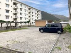 物件外観写真2　(駐車場)