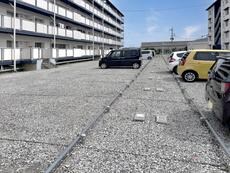 物件外観写真2　(駐車場)