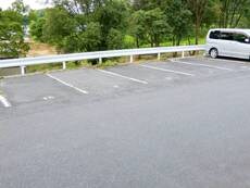 物件外観写真2　(駐車場)