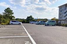 物件外観写真2　(駐車場)