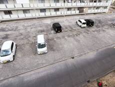 物件外観写真2　(駐車場)