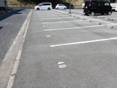 物件外観写真2　(駐車場)