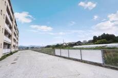 物件外観写真2　(駐車場)