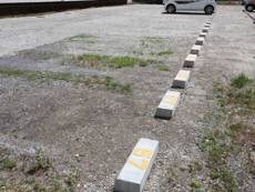 物件外観写真2　(駐車場)