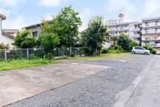 物件外観写真2　(駐車場)