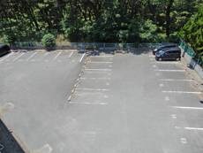 物件外観写真2　(駐車場)