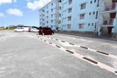 物件外観写真2　(駐車場)