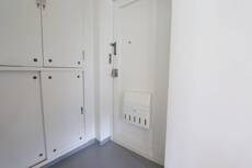 物件内観写真10　(玄関)