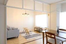 物件内観写真4　(居室・リビング)