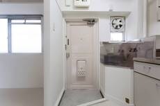 物件内観写真10　(玄関)