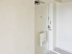 物件内観写真11　(玄関)