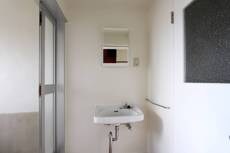 物件内観写真8　(洗面所)