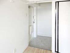 物件内観写真11　(玄関)