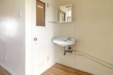 物件内観写真8　(洗面所)