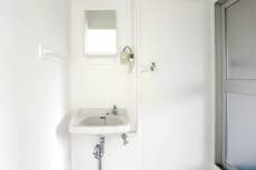 物件内観写真8　(洗面所)