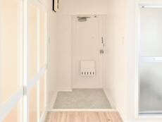 物件内観写真11　(玄関)