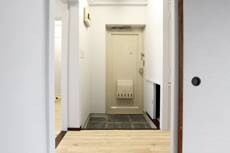 物件内観写真11　(玄関)