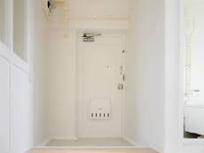 物件内観写真11　(玄関)