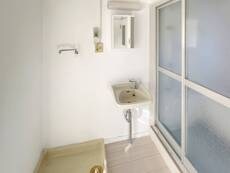 物件内観写真8　(洗面所)