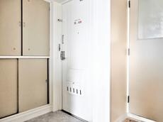 物件内観写真11　(玄関)