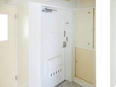 物件内観写真11　(玄関)