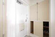 物件内観写真10　(玄関)