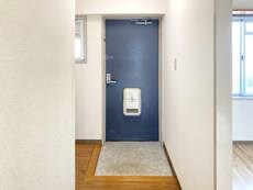 物件内観写真11　(玄関)