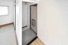 物件内観写真11　(玄関)