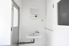 物件内観写真8　(洗面所)