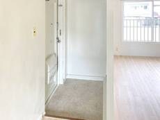 物件内観写真11　(玄関)
