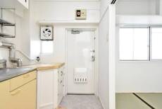 物件内観写真11　(玄関)