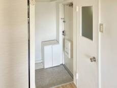 物件内観写真11　(玄関)