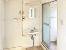 物件内観写真8　(洗面所)