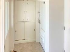 物件内観写真11　(玄関)