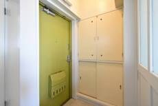 物件内観写真11　(玄関)