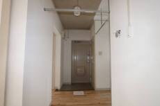 物件内観写真11　(玄関)