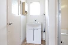 物件内観写真8　(洗面所)