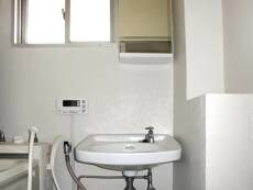 物件内観写真8　(洗面所)