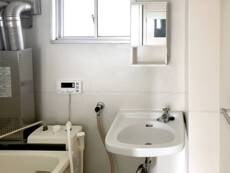 物件内観写真8　(洗面所)